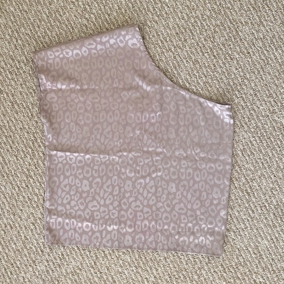 Leopard Satin One Shoulder Top - Picture 2 of 4